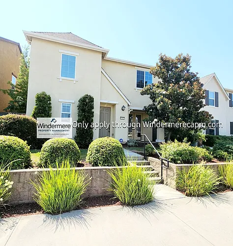 1563 Parkside Way Photo 1