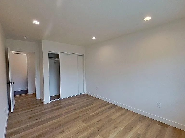 829 N Garfield St — Photo 122
