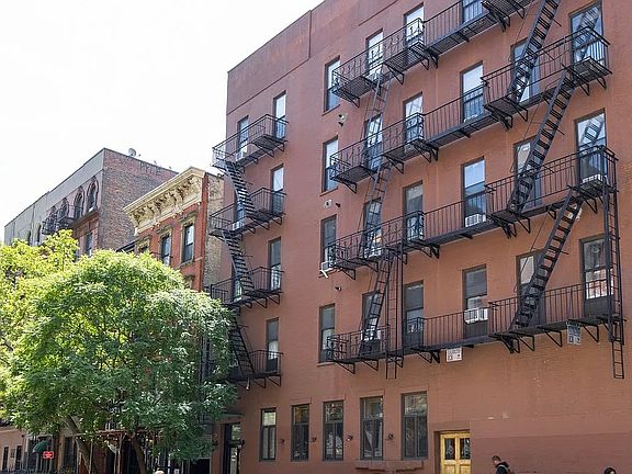 2nd image of 202 E 13th St APT 4G
