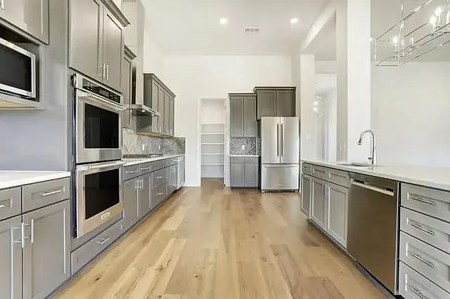 104 Lazy Oak Pl — Photo 2