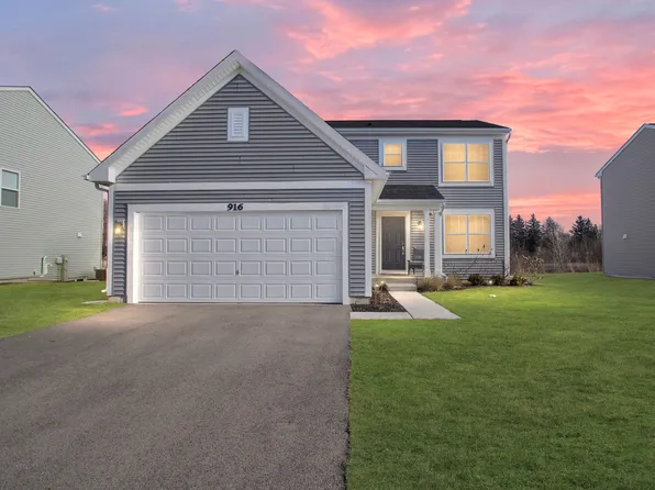 916 Sharp Dr, Plano, IL 60545