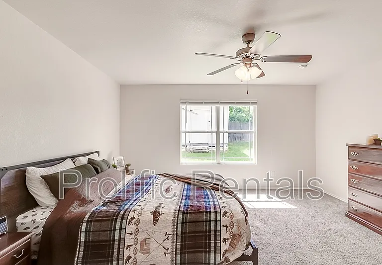 5102 Screaming Eagle Cir — Photo 19