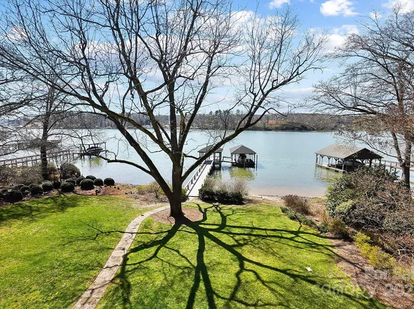 6403 Amos Smith Rd, Charlotte, NC 28214