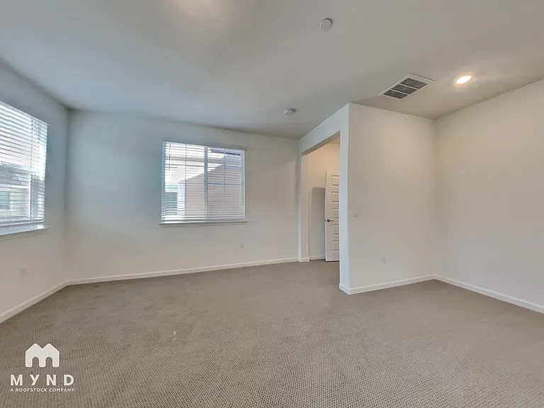 1688 Matmor Rd — Photo 6