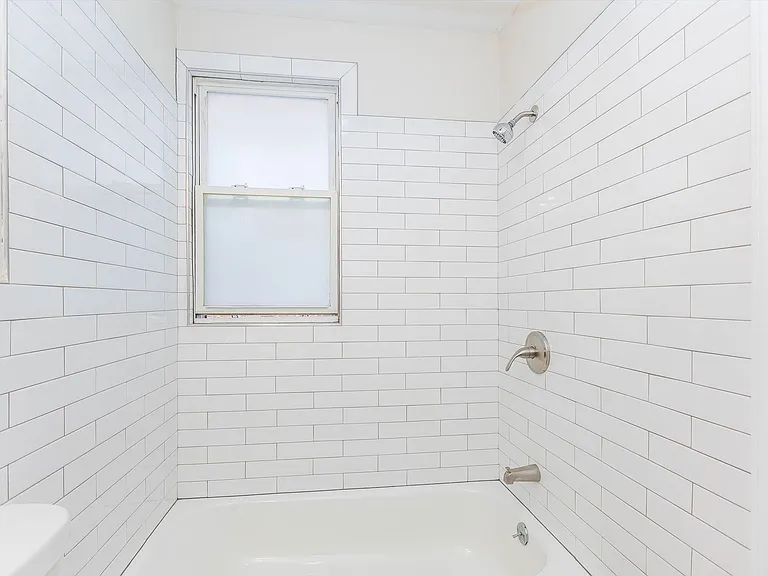 105 Pine St #2 — Photo 14