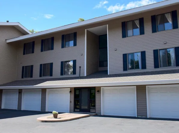 14327 Fairway Dr, Eden Prairie, MN 55344