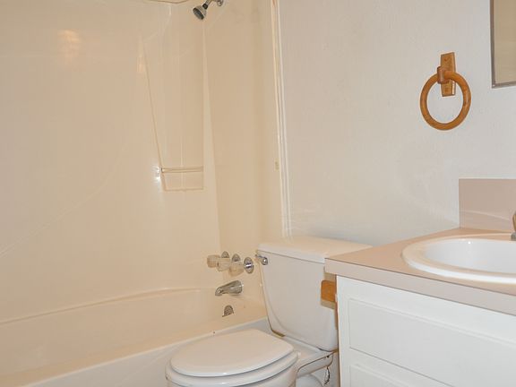 4th image of 1206 Urbantke Ct APT C