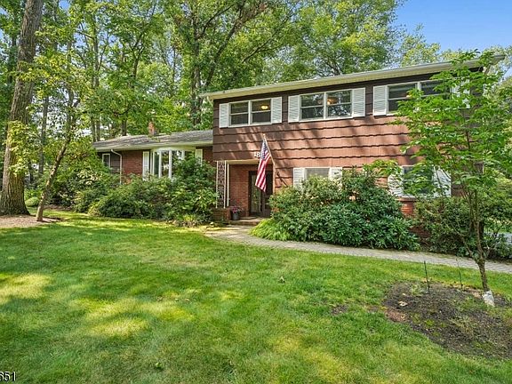 2nd image of 18 Holly Dr