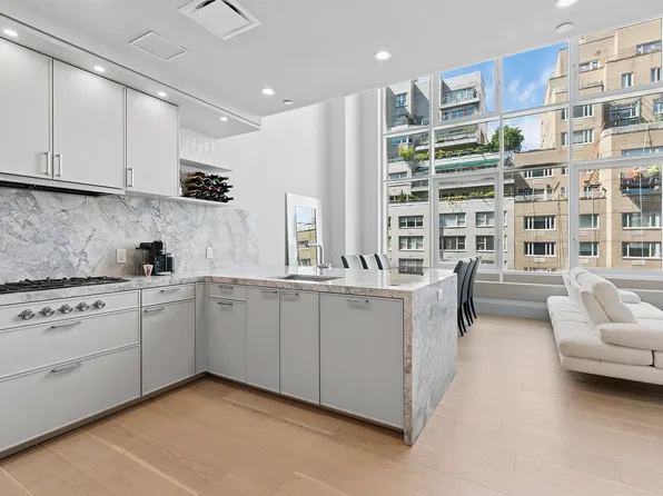 1059 Third Avenue image 8 of 23