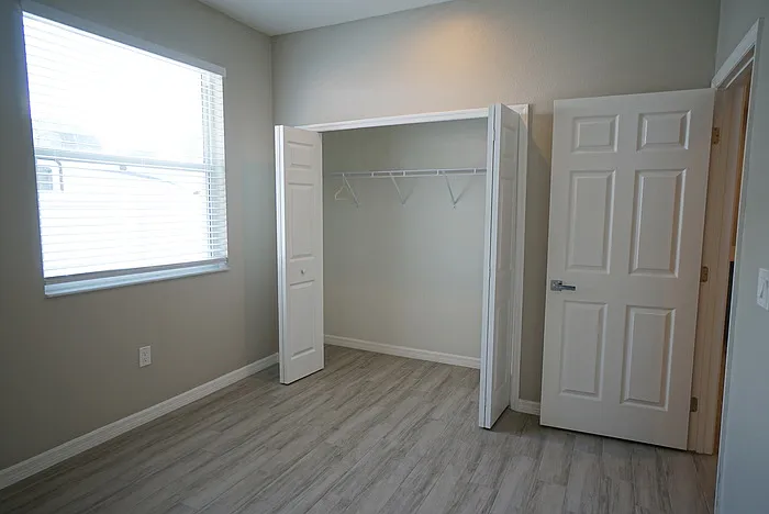 4104 N Thatcher Ave #B — Photo 6