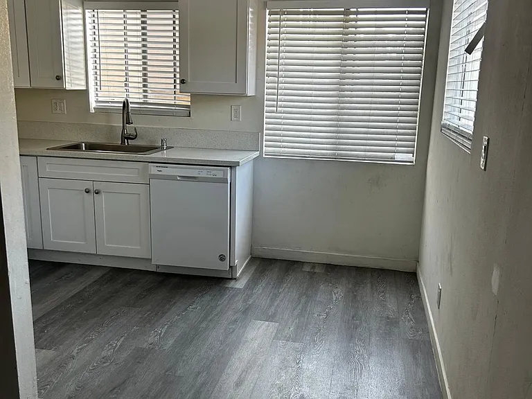1551 Ridgecrest Way. — Photo 14