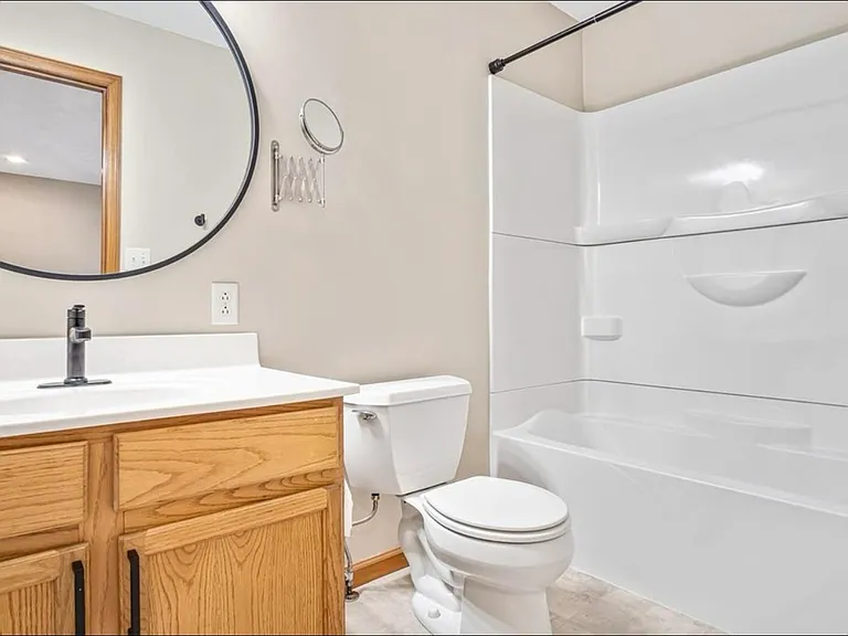 1334 Rachael Ln — Photo 20