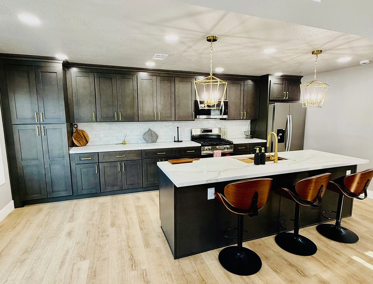 829 Cambridge Dr — Photo 4