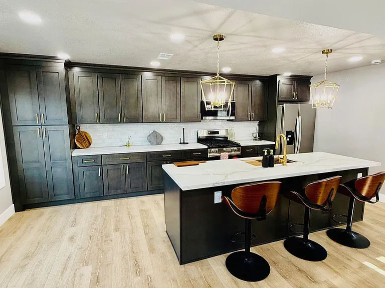 829 Cambridge Dr — Photo 4