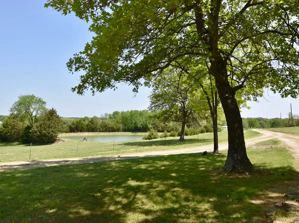 5651 Skyline Road, Seymour, MO 65746