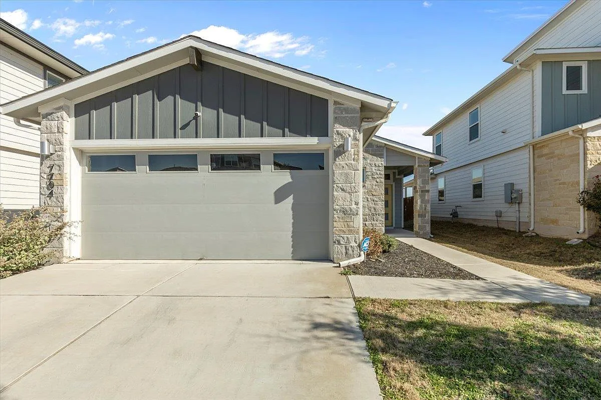 3 bed, 2.0 bath, 1509 sqft, $2,195 — Photo 2