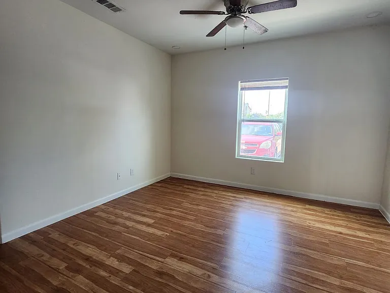 Sterling Heights Apartment — Photo 8