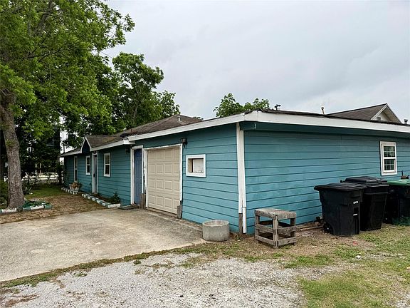 2nd image of 5829 Goforth St