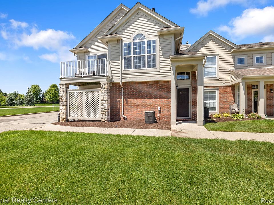 1st image of 52068 Naugatuck Dr #90