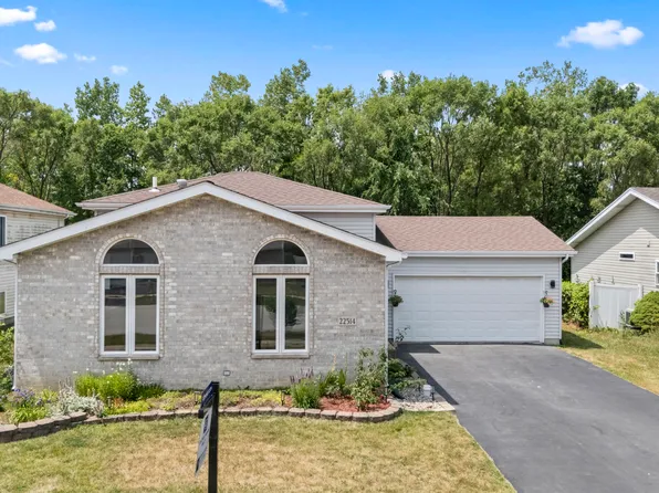 22514 Plum Creek Dr, Sauk Village, IL 60411