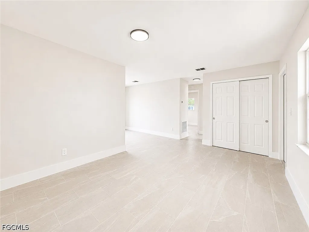 2 bed, 1.0 bath, 854 sqft, $1,190 — Photo 4