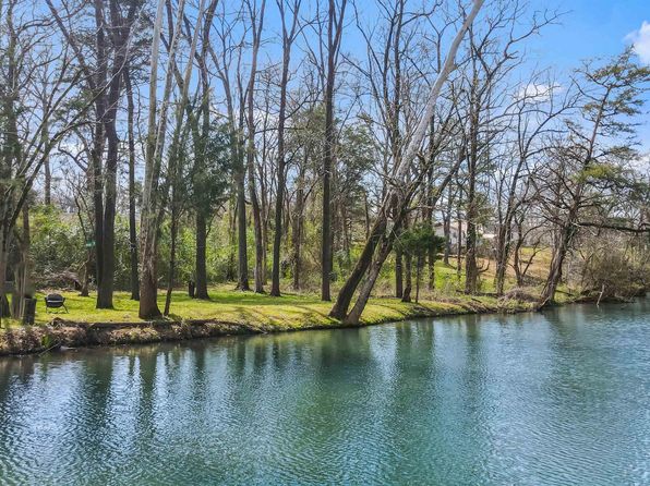 227 Commerce St #28, Montevallo, AL 35115