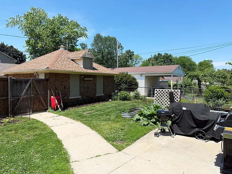 3149 S Hanson Ave #LOWER — Photo 20