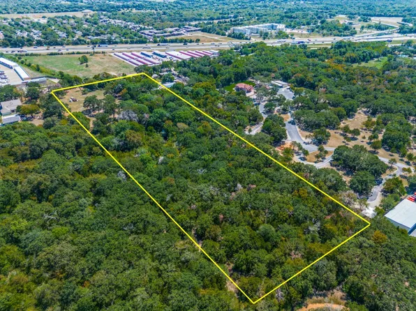 4105 Hickory Tree Rd, Balch Springs, TX 75180