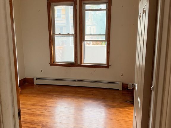5th image of 36 South St #1B