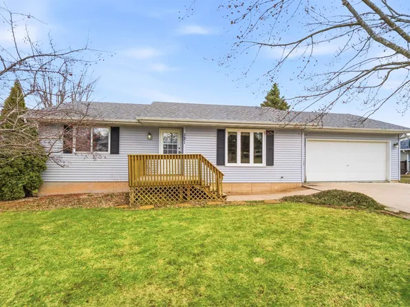 321 Superior St, Omro, WI 54963