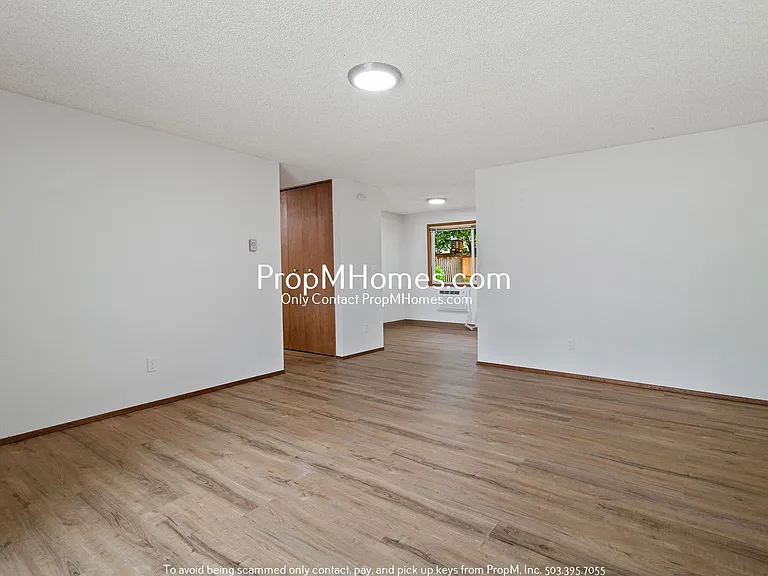 5870 SW 192nd Ave — Photo 4