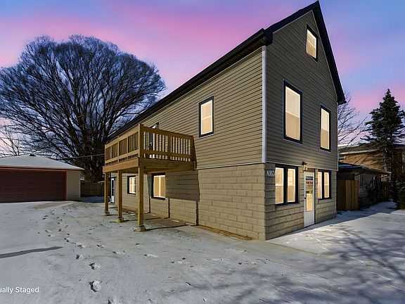 4th image of 710 Greenbay Ave