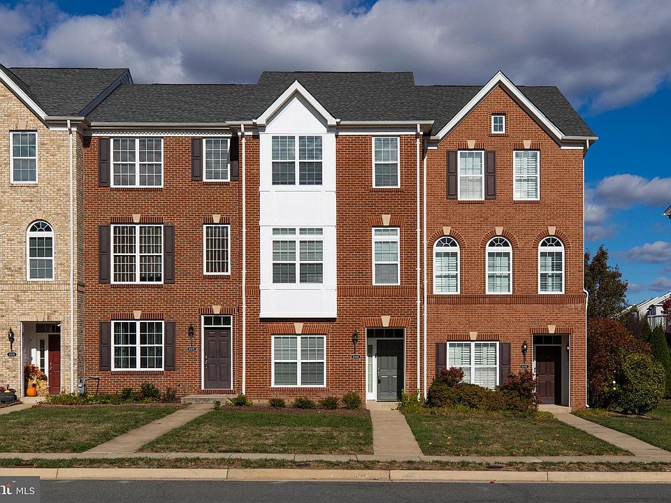 1st image of 43180 Loudoun Reserve Dr