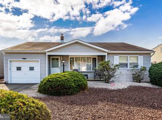 42 Oakfield Rd, Toms River, NJ 08757