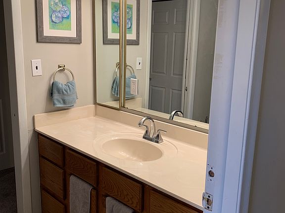 3rd image of 355 Shore Dr