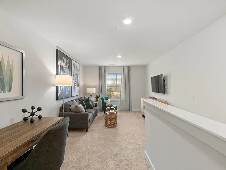 574 Trinity Way — Photo 11