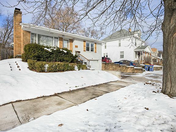 3rd image of 1517 Powers Ave NW
