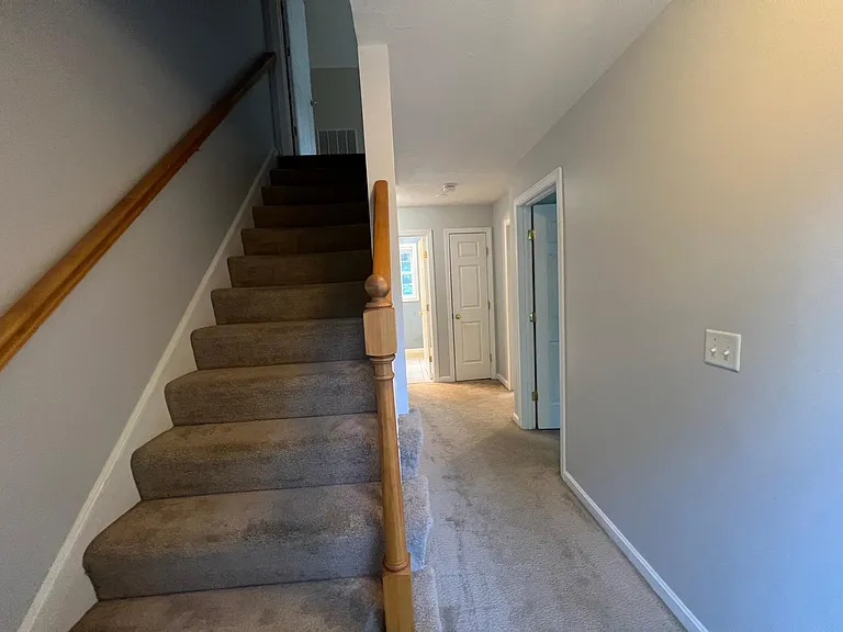 2 Grove St #B — Photo 27