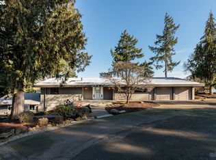 555 Grey Cliffs Dr, Saint Helens, OR 97051