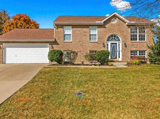 1225 Nottingham Rd, Amelia, OH 45102