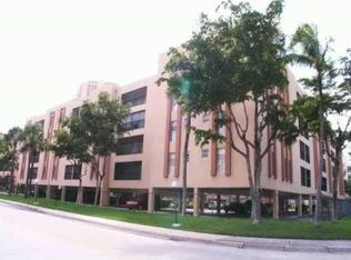201 178th Dr APT 201, Sunny Isles Beach, FL 33160