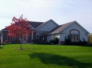 N22W26739 Shooting Star Rd, Pewaukee, WI 53072