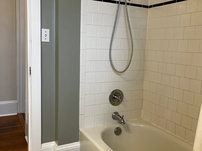 2525 NE Knott St — Photo 32