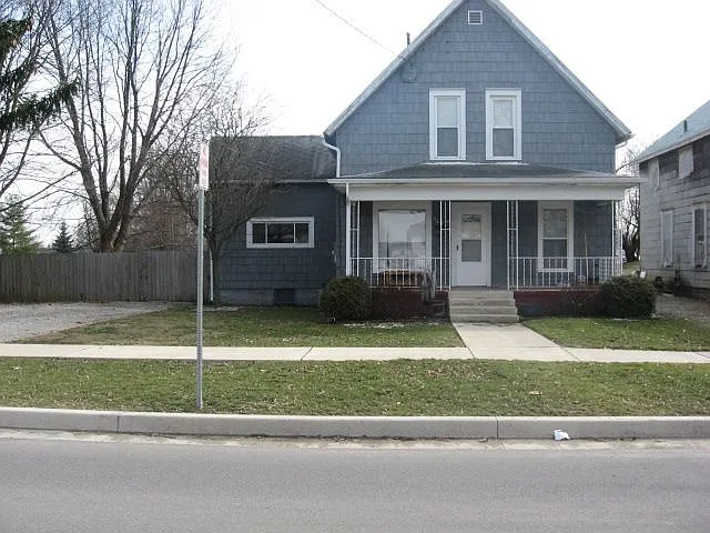 719 W William St photo 1