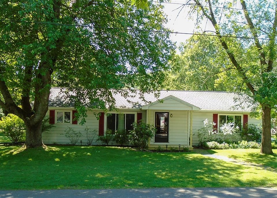 1st image of 1 Belair Dr