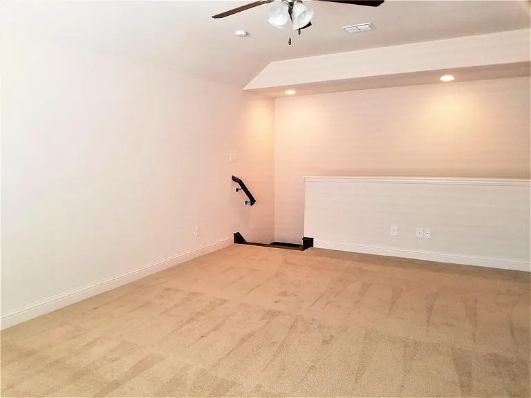 8714 Isaac St — Photo 44