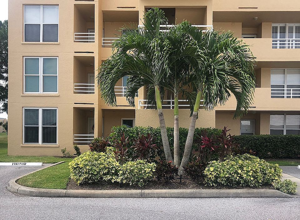 1st Floor Corner Unit