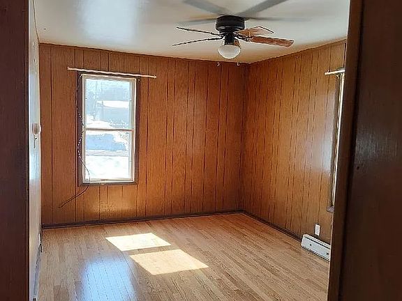 4th image of 200 W Mill St