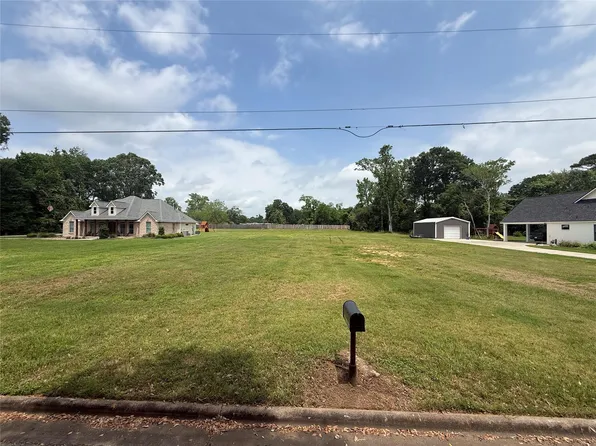 1615 Holly Ave, Liberty, TX 77575