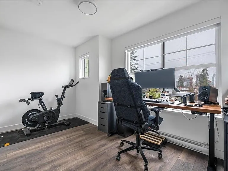 707 Robinson St #108 — Photo 8